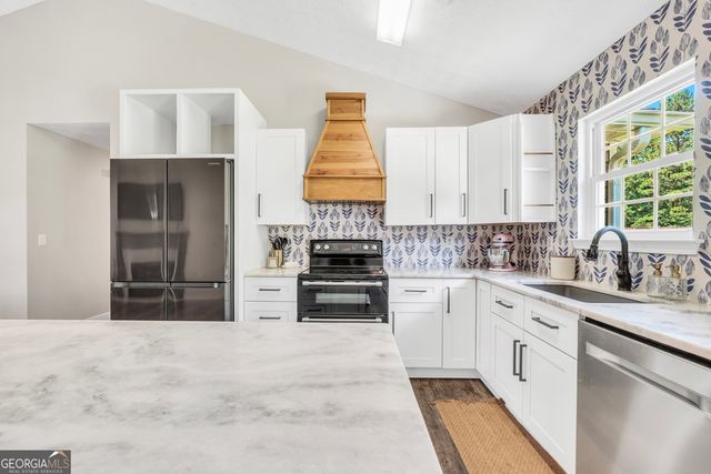 156 Meadow View Drive, Jackson, GA 30233