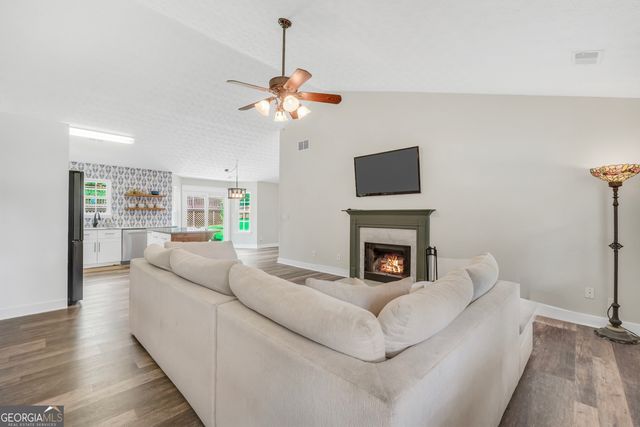 156 Meadow View Drive, Jackson, GA 30233