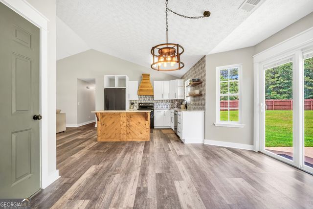 156 Meadow View Drive, Jackson, GA 30233