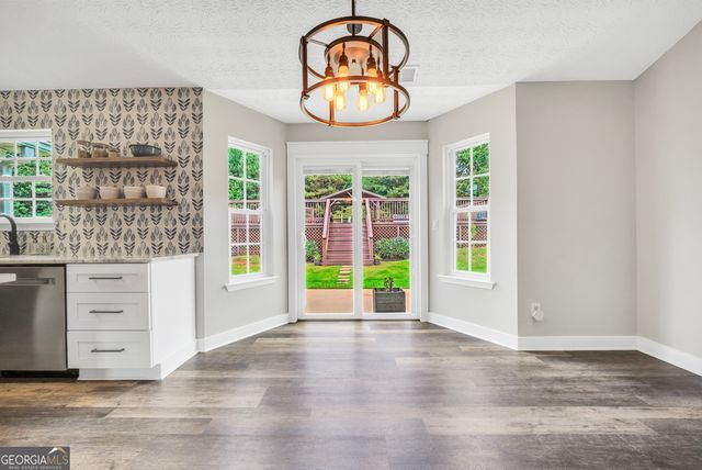 156 Meadow View Drive, Jackson, GA 30233