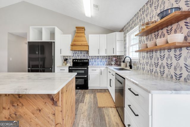 156 Meadow View Drive, Jackson, GA 30233