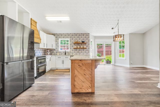 156 Meadow View Drive, Jackson, GA 30233