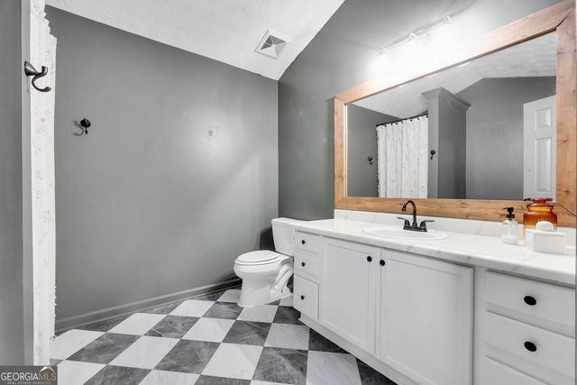 156 Meadow View Drive, Jackson, GA 30233