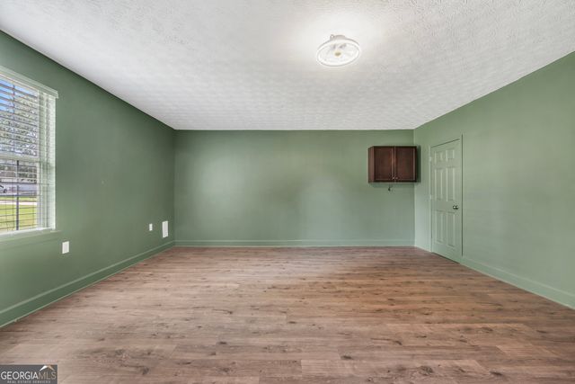 156 Meadow View Drive, Jackson, GA 30233