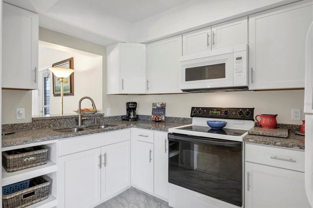 1060 COCKRILL STREET 1060, Venice, FL 34285