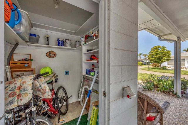 1060 COCKRILL STREET 1060, Venice, FL 34285