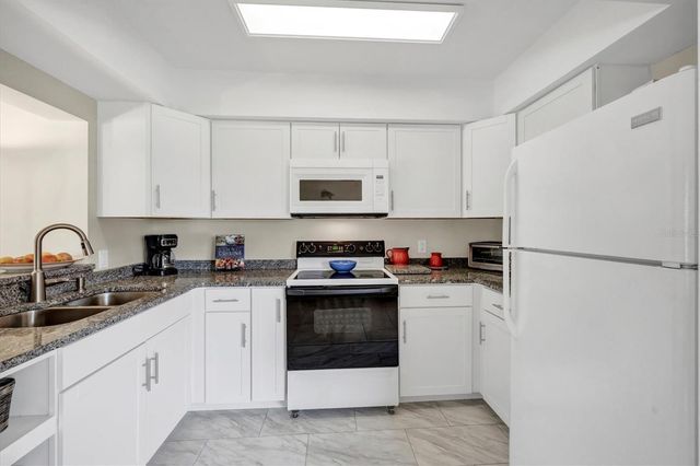 1060 COCKRILL STREET 1060, Venice, FL 34285
