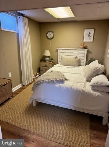 6707 LAMONT DR, Lanham, MD 20706