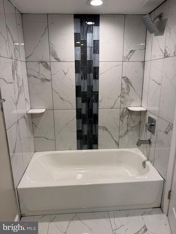 6707 LAMONT DR, Lanham, MD 20706