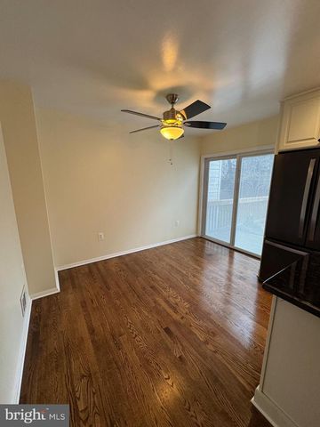 6707 LAMONT DR, Lanham, MD 20706