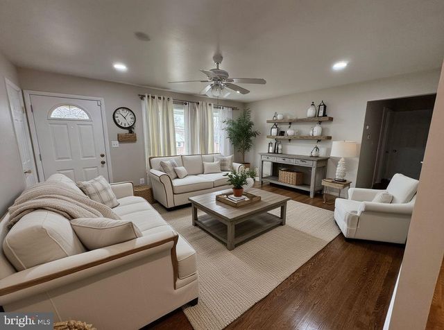 6707 LAMONT DR, Lanham, MD 20706