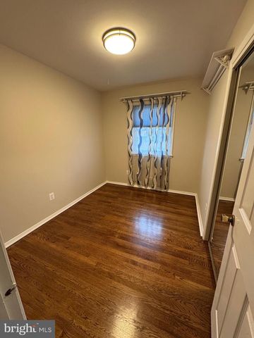 6707 LAMONT DR, Lanham, MD 20706