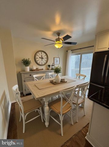 6707 LAMONT DR, Lanham, MD 20706