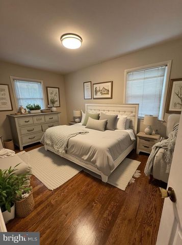 6707 LAMONT DR, Lanham, MD 20706