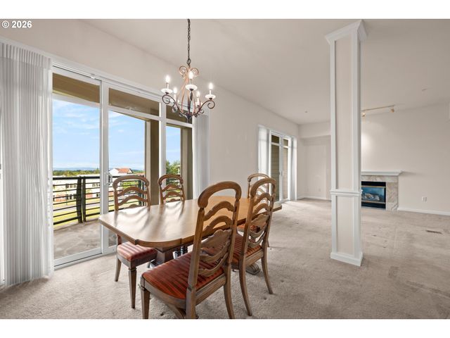 4884 Nw PROMENADE Ter 304, Portland, OR 97229