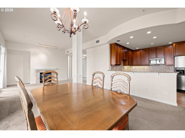 4884 Nw PROMENADE Ter 304, Portland, OR 97229