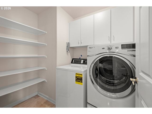 4884 Nw PROMENADE Ter 304, Portland, OR 97229