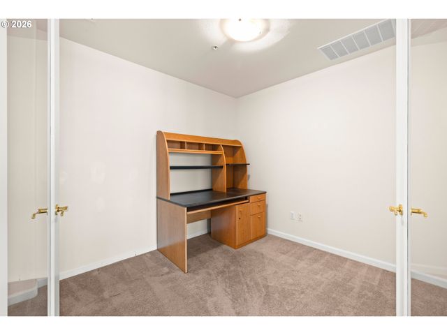 4884 Nw PROMENADE Ter 304, Portland, OR 97229