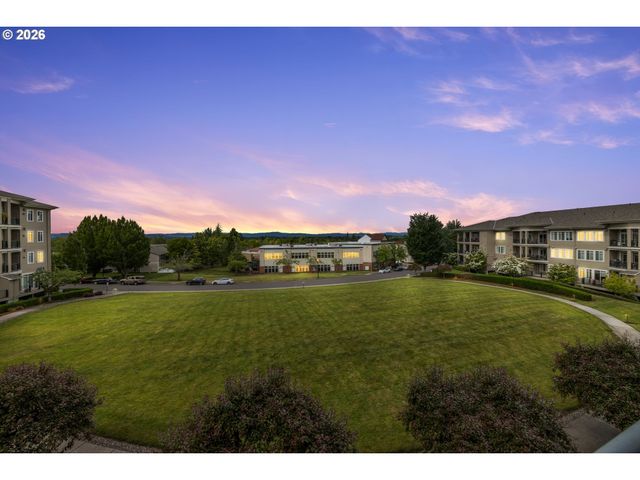 4884 Nw PROMENADE Ter 304, Portland, OR 97229