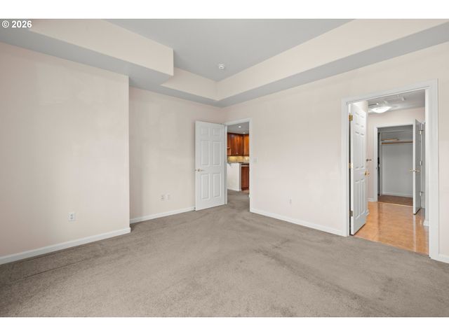 4884 Nw PROMENADE Ter 304, Portland, OR 97229