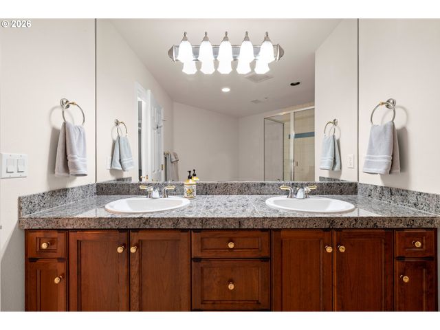 4884 Nw PROMENADE Ter 304, Portland, OR 97229