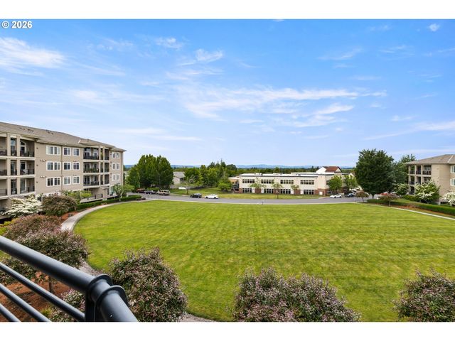 4884 Nw PROMENADE Ter 304, Portland, OR 97229