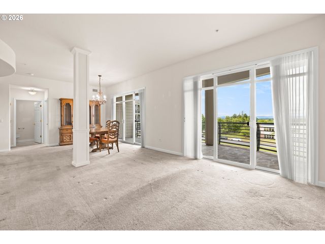 4884 Nw PROMENADE Ter 304, Portland, OR 97229