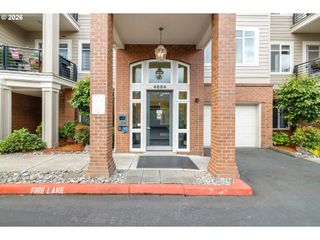 4884 Nw PROMENADE Ter 304, Portland, OR 97229