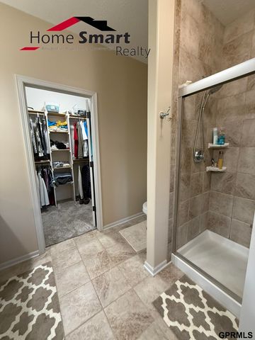 5017 Beckys Way, Lincoln, NE 68514