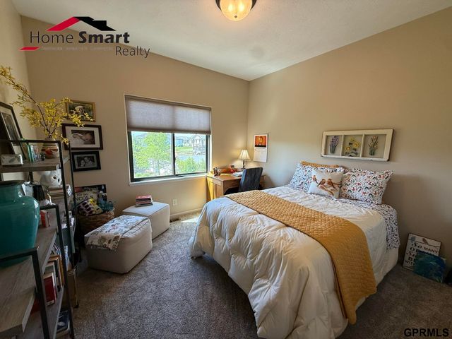 5017 Beckys Way, Lincoln, NE 68514