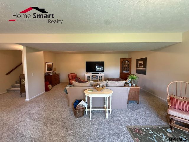 5017 Beckys Way, Lincoln, NE 68514