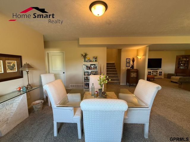 5017 Beckys Way, Lincoln, NE 68514