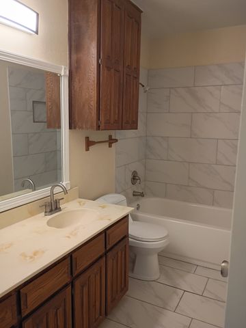2314 Woodside Drive, Grand Prairie, TX 75052
