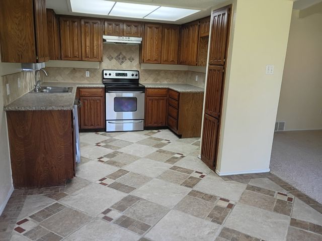 2314 Woodside Drive, Grand Prairie, TX 75052