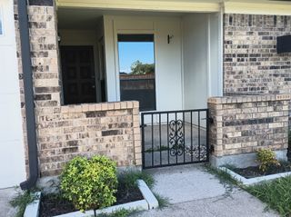 2314 Woodside Drive, Grand Prairie, TX 75052