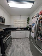 6809 Incline Avenue, Las Vegas, NV 89103