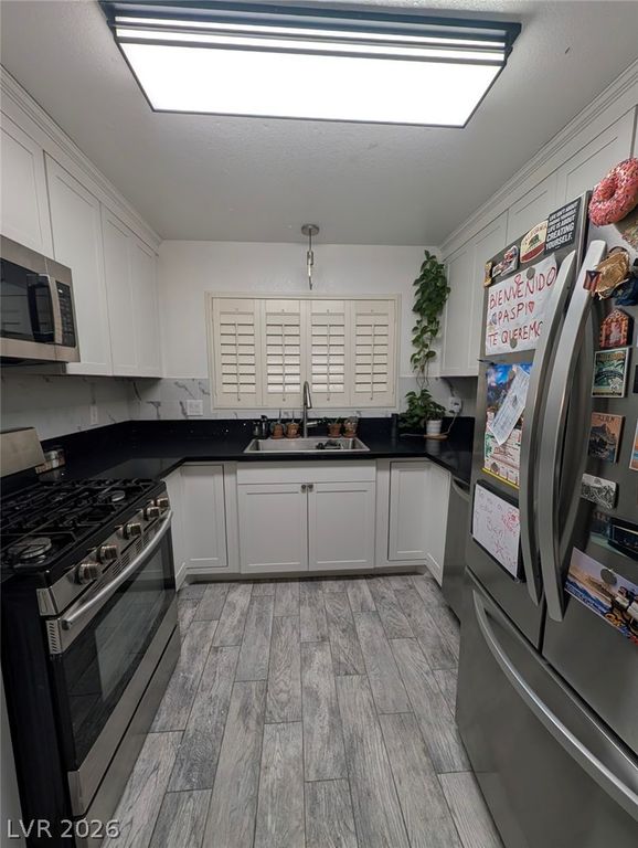 6809 Incline Avenue, Las Vegas, NV 89103