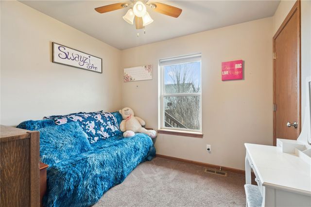 6509 Ohio Street SW, Cedar Rapids, IA 52404