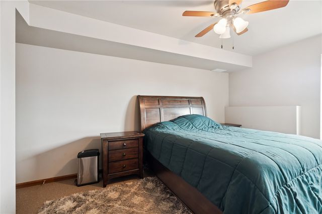 6509 Ohio Street SW, Cedar Rapids, IA 52404