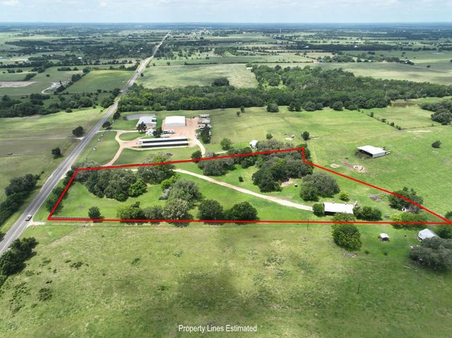 810 Highway 237, Burton, TX 77835