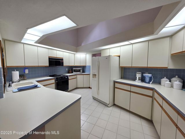 9446 Ashley Drive, Weeki Wachee, FL 34613