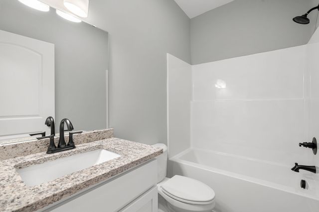 2515 Topeka Rd, Bowling Green, KY 42103