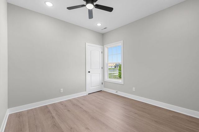 2515 Topeka Rd, Bowling Green, KY 42103