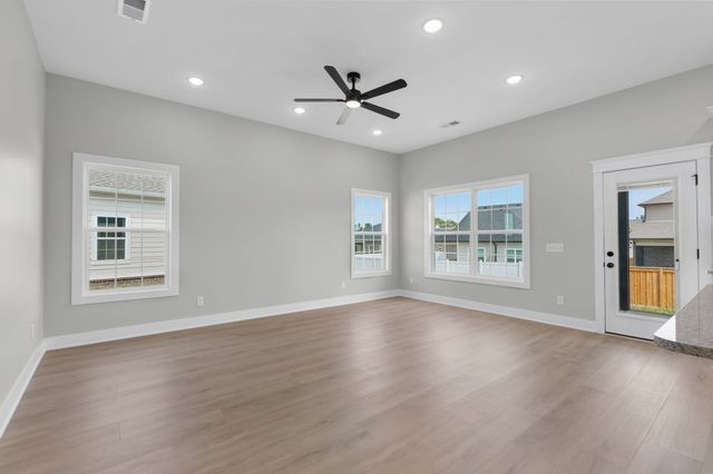 2515 Topeka Rd, Bowling Green, KY 42103