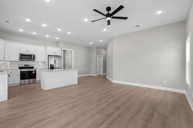 2515 Topeka Rd, Bowling Green, KY 42103