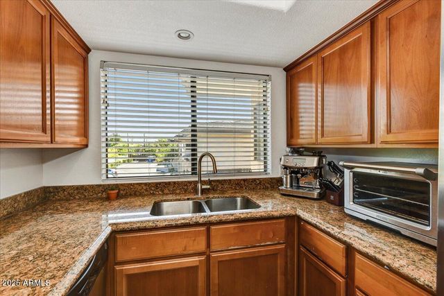 3235 E CAMELBACK Road 218, Phoenix, AZ 85018