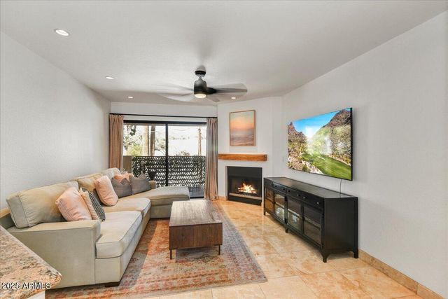 3235 E CAMELBACK Road 218, Phoenix, AZ 85018