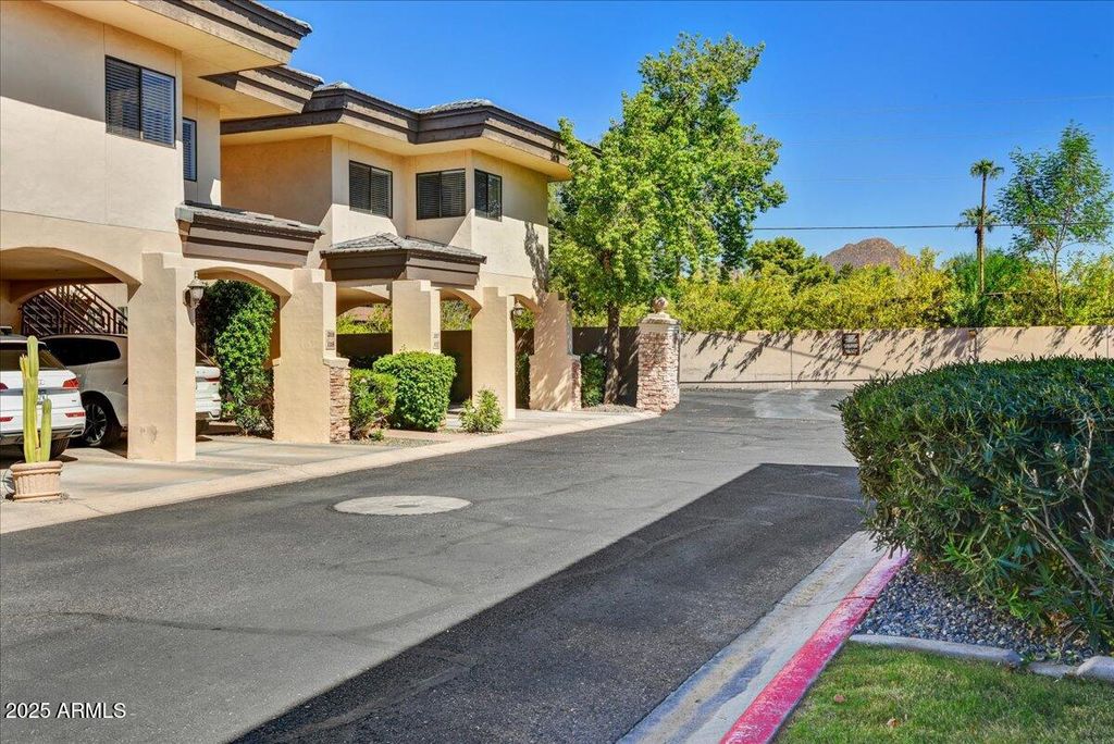 3235 E CAMELBACK Road 218, Phoenix, AZ 85018