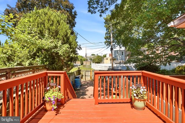 12 MANCHESTER AVE, Media, PA 19063