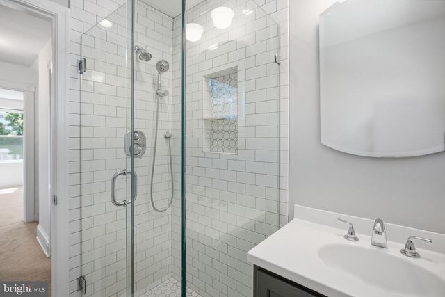 12 MANCHESTER AVE, Media, PA 19063